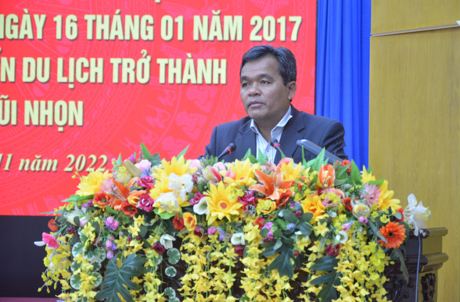 Bí thư Tỉnh ủy Hồ Văn Niên phát biểu kết luận hội nghị. Ảnh: Anh Huy